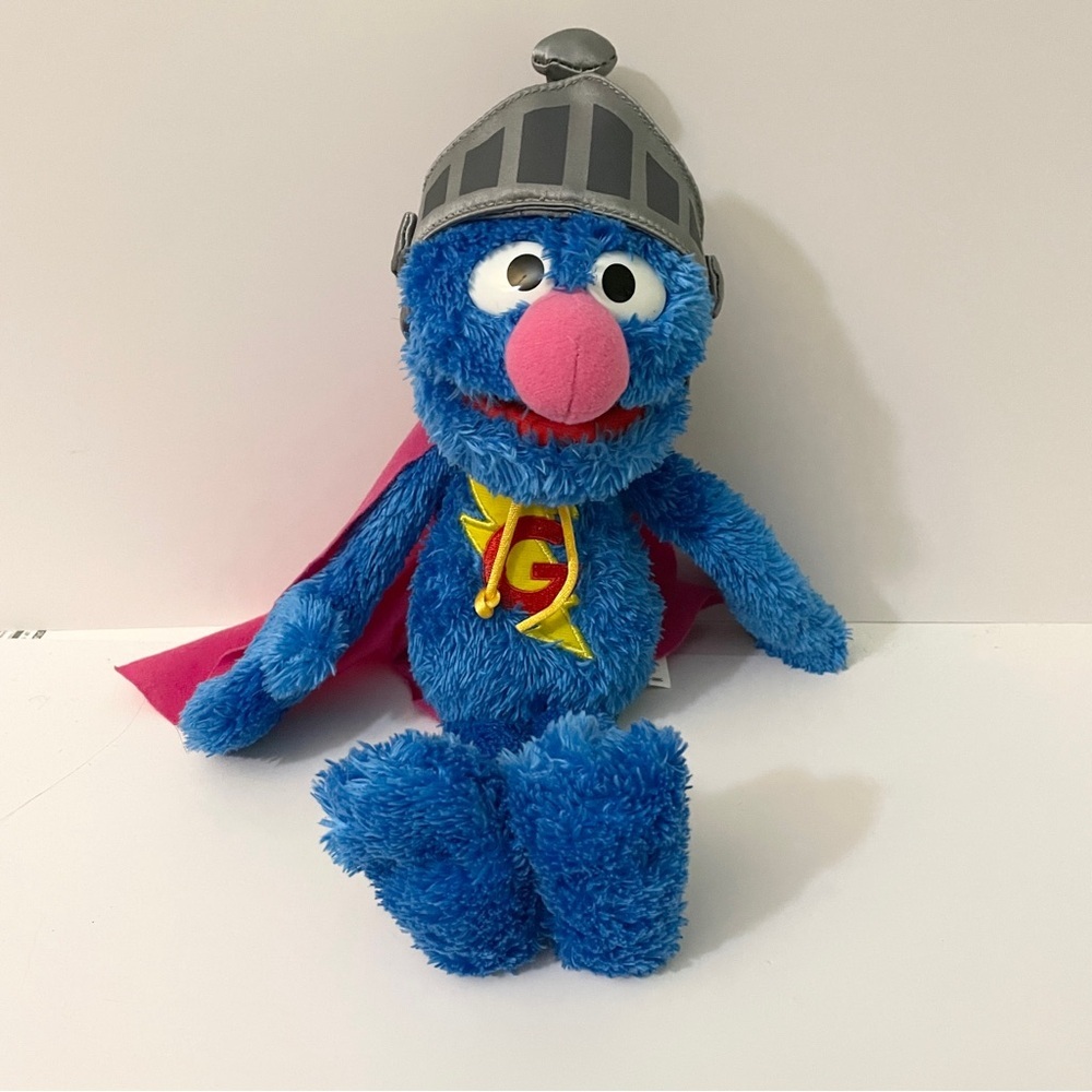 Sesame Street Super Grover Talking Plush 2010 Hasbro